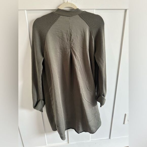 Lululemon Grey Sage Still At Ease Wrap - Picture 4 of 14